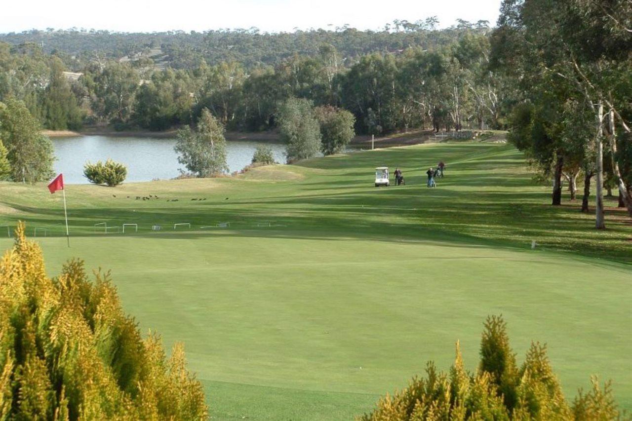 Hotel Clare Country Club Exterior foto